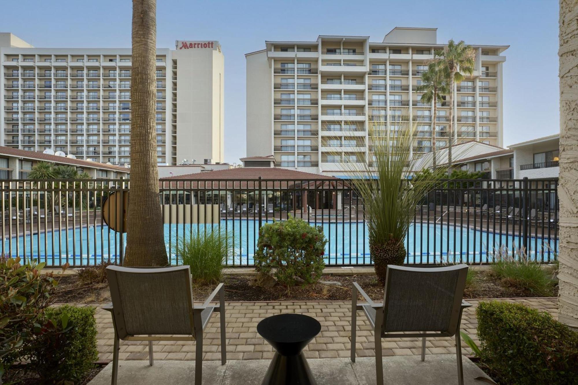 Santa Clara Marriott Hotel Exterior photo