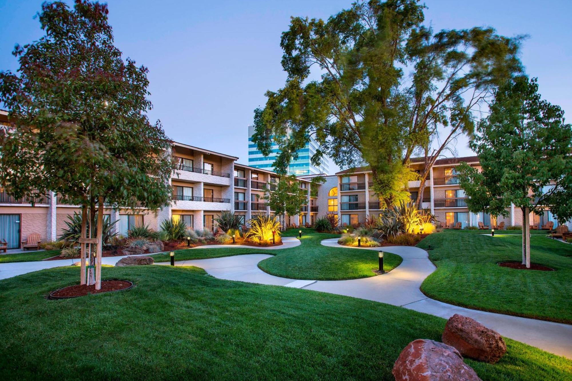 Santa Clara Marriott Hotel Exterior photo